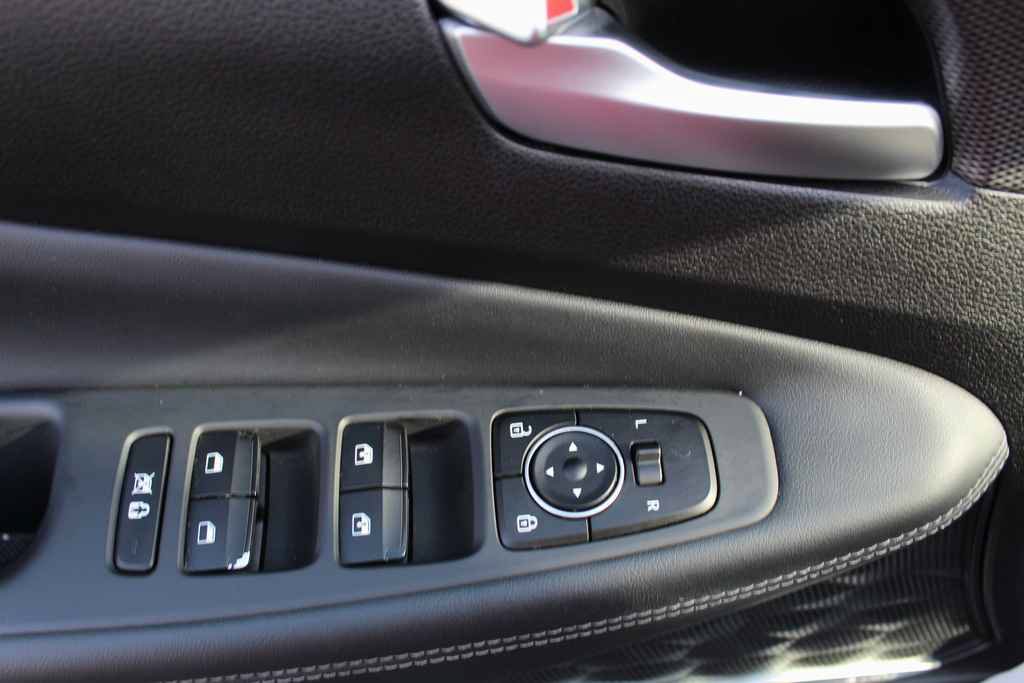 Used 2019 Hyundai Santa Fe Limited FWD image 12