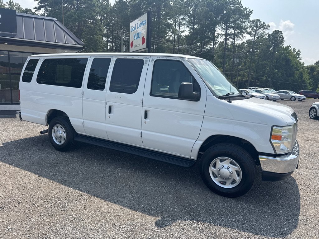Used 2013 Ford E-350 and Econoline 350 XLT RWD image 13