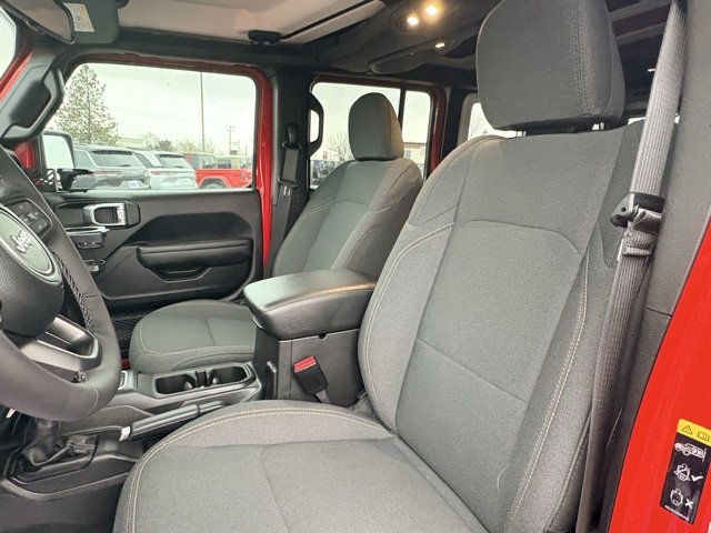 Used 2025 Jeep Wrangler Sport S image 11