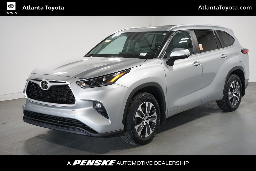 Used 2023 Toyota Highlander XLE image 1
