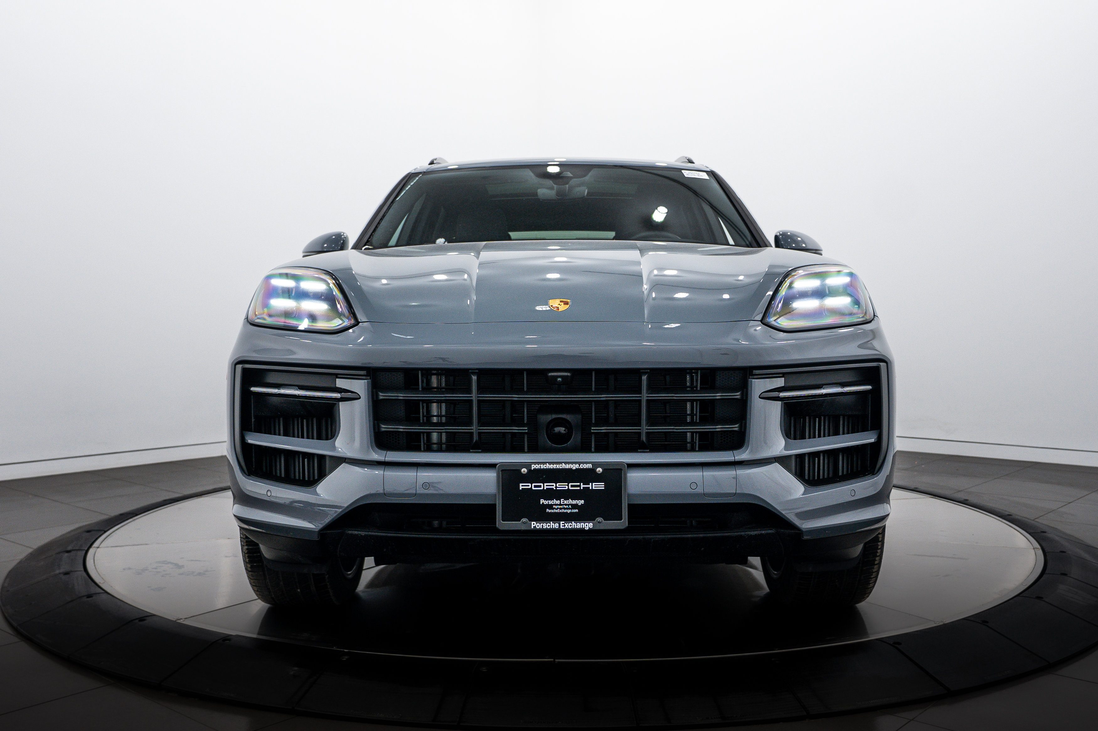 Certified 2025 Porsche Cayenne image 10