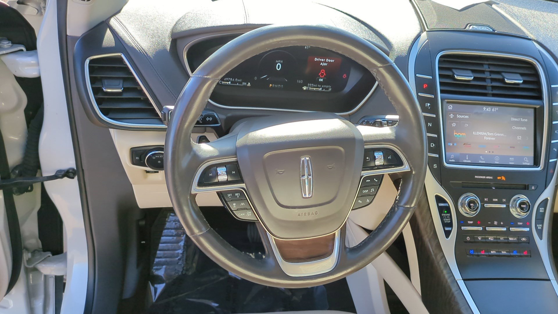 Used 2020 Lincoln Nautilus Reserve w/ Equipment Group 201A image 17