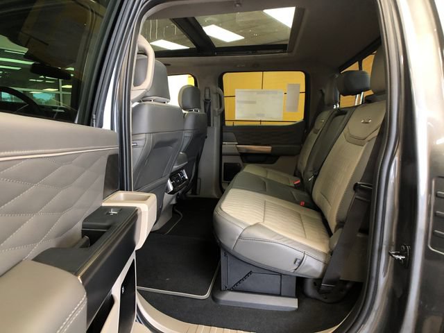 New 2026 Ford F250 Platinum w/ Platinum Plus Package AWD/4WD image 21