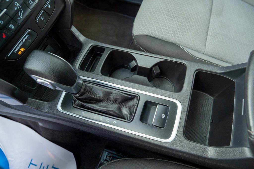 Used 2019 Ford Escape SE image 18