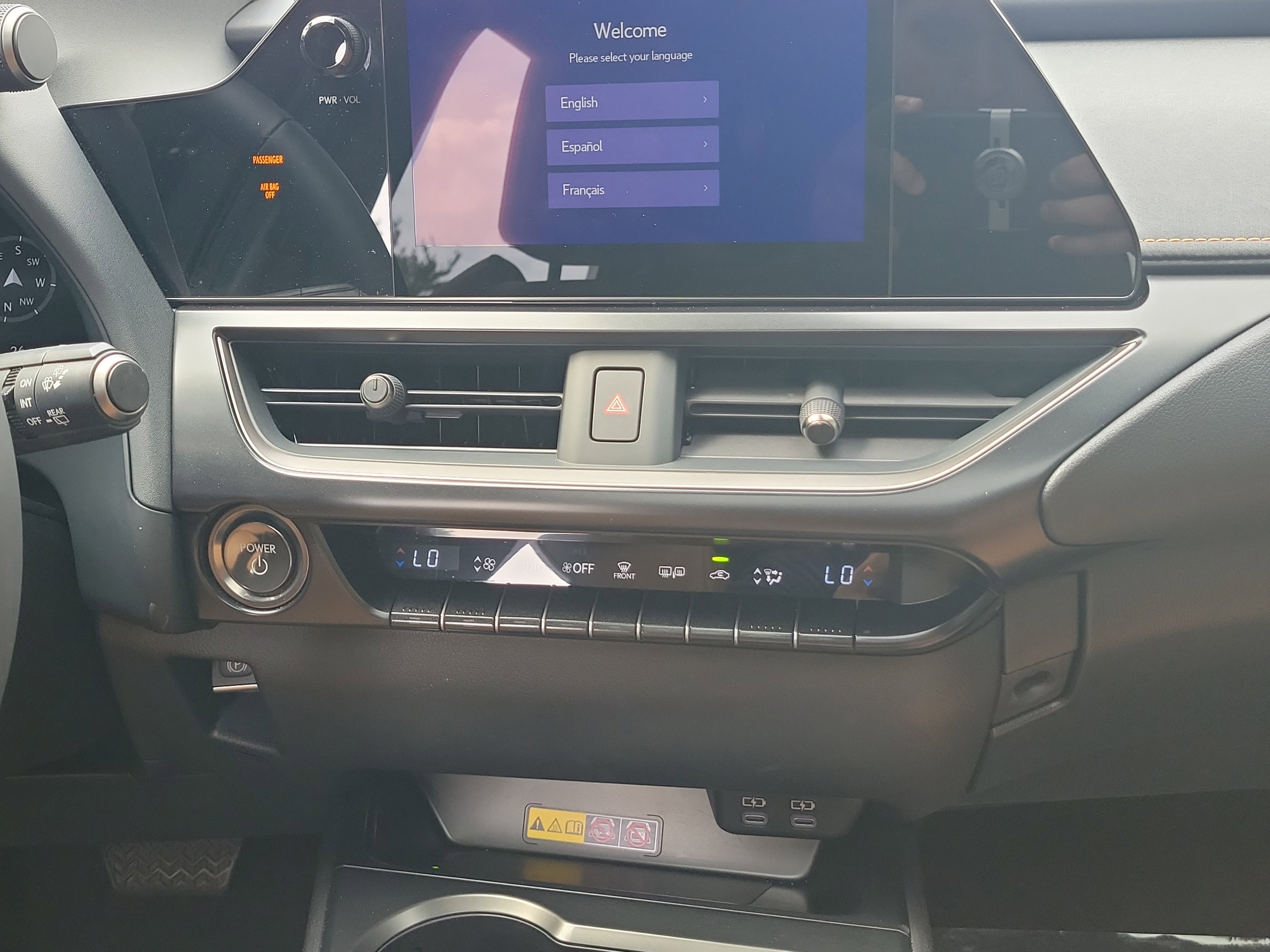 Used 2025 Lexus UX 300h FWD w/ Accessory Package (Z2) image 18