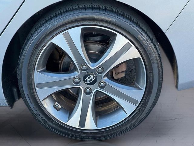 Used 2015 Hyundai Elantra Sport image 7