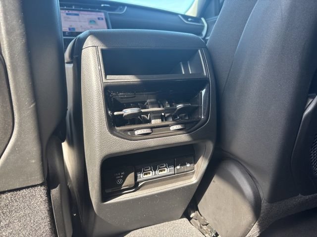 Used 2023 Jeep Grand Cherokee Limited w/ Luxury Tech Group II AWD/4WD image 16