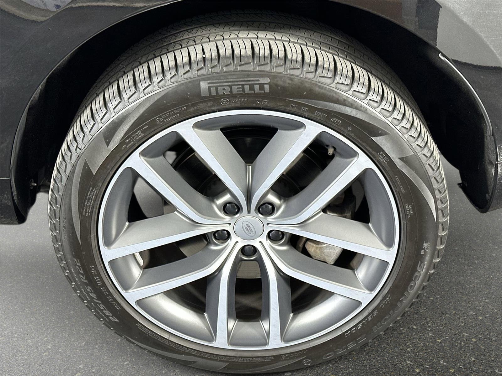 Used 2024 Land Rover Range Rover SE AWD/4WD image 10