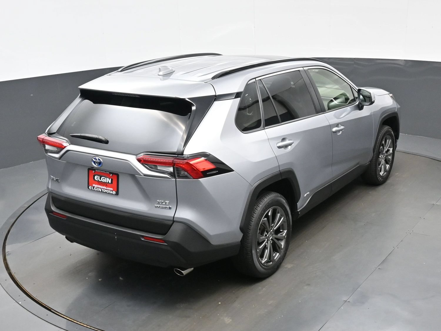 Used 2023 Toyota RAV4 XLE Premium AWD/4WD image 42