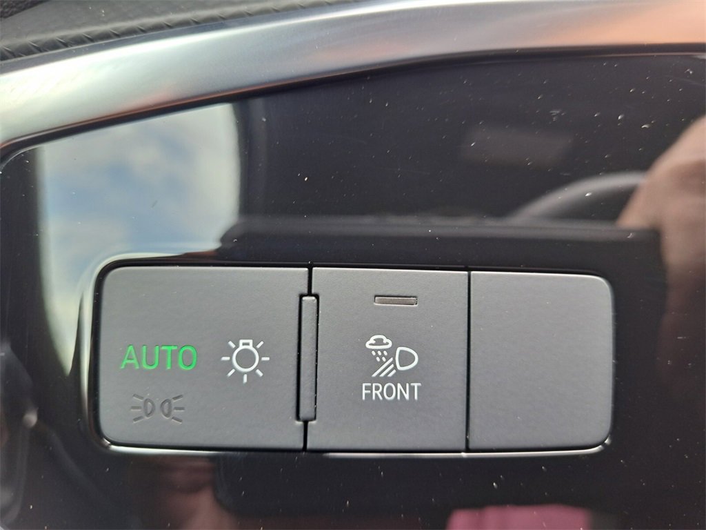 Used 2025 Audi Q3 2.0T Premium image 14