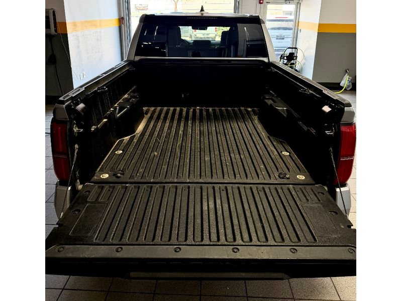 Used 2024 Toyota Tacoma SR5 AWD/4WD image 15