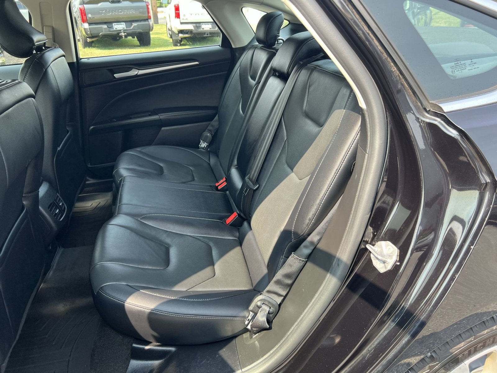 Used 2019 Ford Fusion Energi Titanium FWD image 23