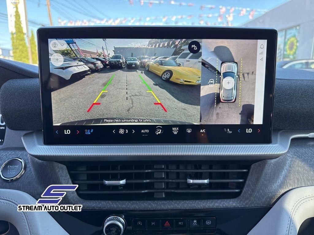 Used 2025 Ford Explorer Platinum w/ Ultimate Package image 20