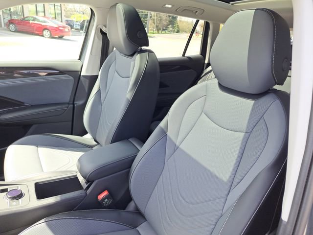 New 2026 Volkswagen Tiguan SE AWD/4WD image 5