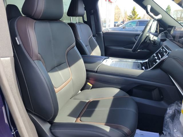 New 2025 Nissan Armada SL w/ Captain's Chari Seat Package image 43