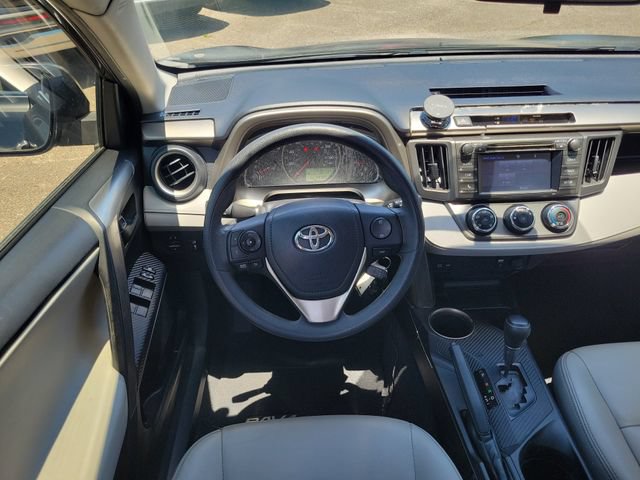 Used 2014 Toyota RAV4 LE FWD image 12