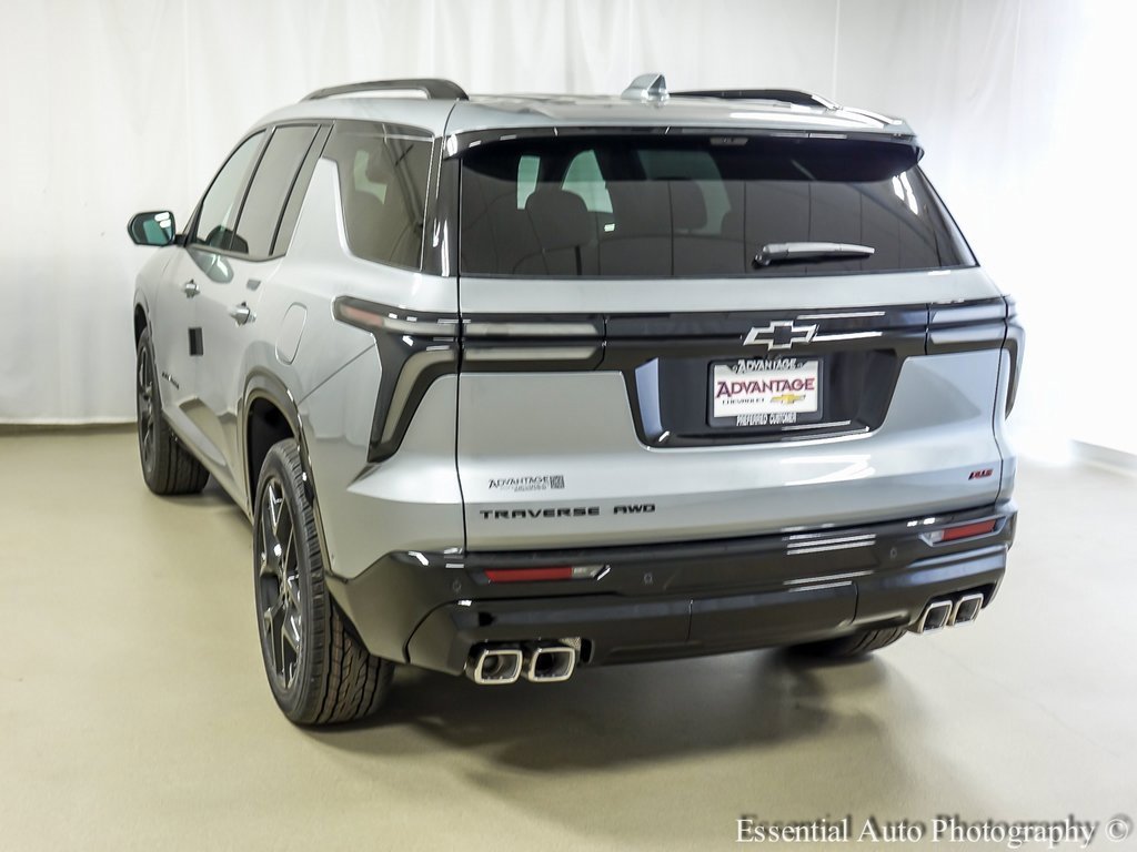 New 2026 Chevrolet Traverse RS w/ LPO, Floor Liner Package image 7