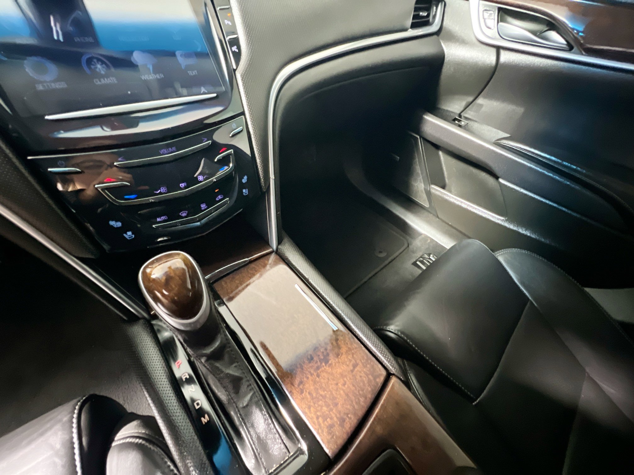 Used 2017 Cadillac XTS Luxury image 26