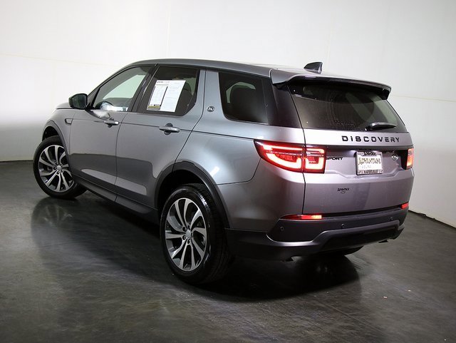 Used 2023 Land Rover Discovery Sport SE image 2