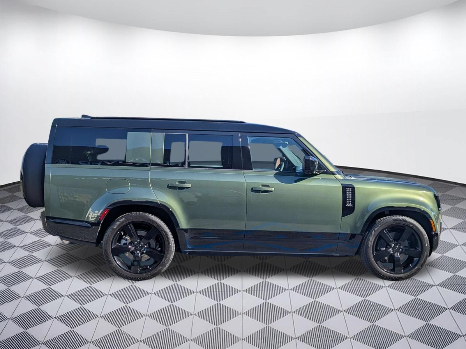 New 2026 Land Rover Defender 130 X-Dynamic SE AWD/4WD image 6