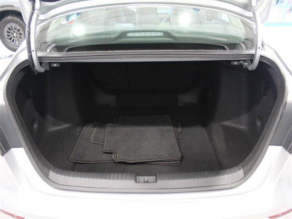 Used 2024 Honda Accord Touring image 12