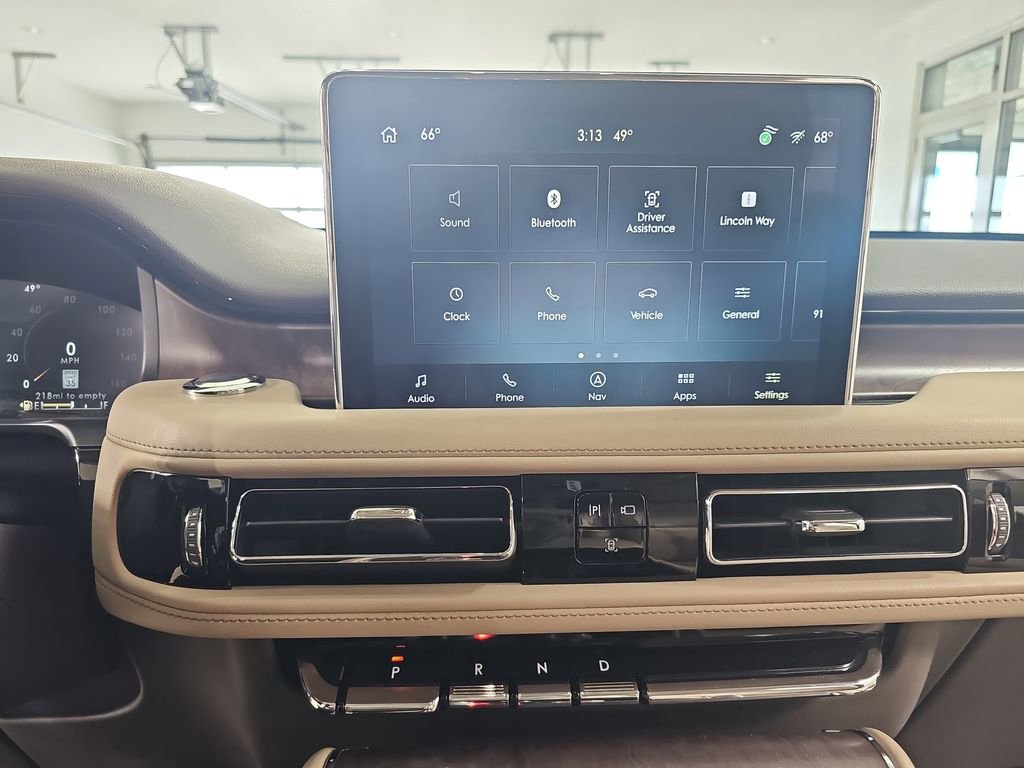 Used 2024 Lincoln Aviator Reserve w/ Equipment Group 201A image 29