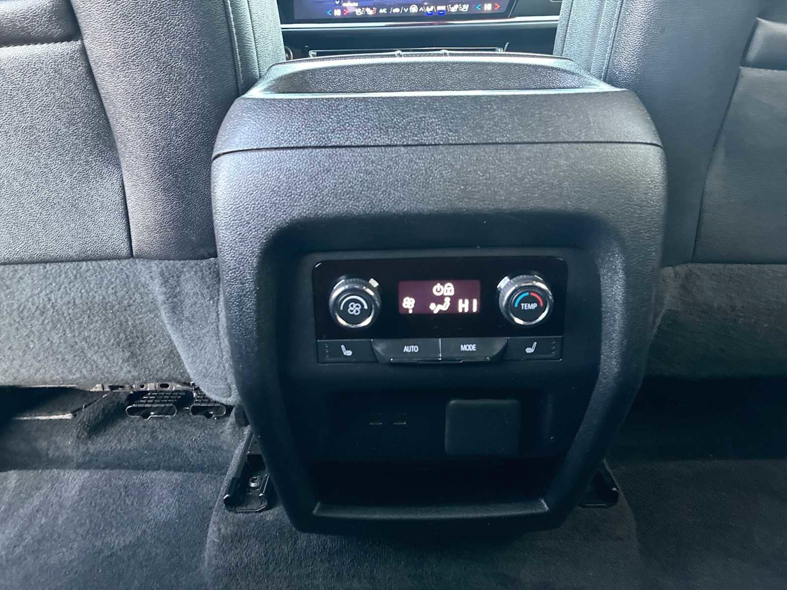 Certified 2024 Chevrolet Traverse RS w/ LPO, Floor Liner Package image 22