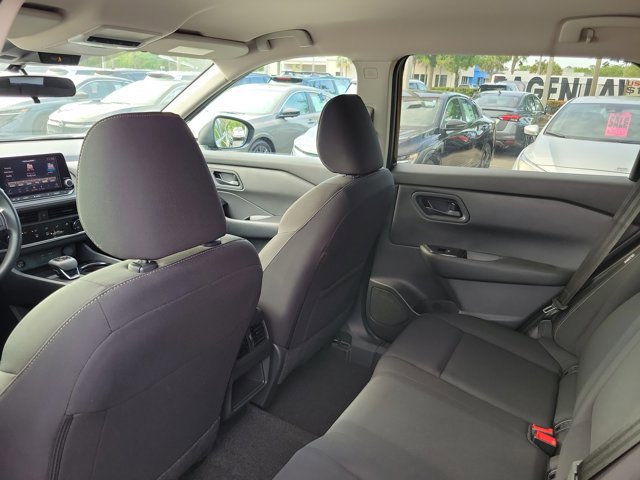 Used 2024 Nissan Rogue S FWD image 11
