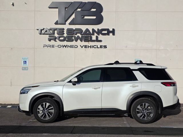 Used 2022 Nissan Pathfinder SV w/ Cargo Package FWD image 11
