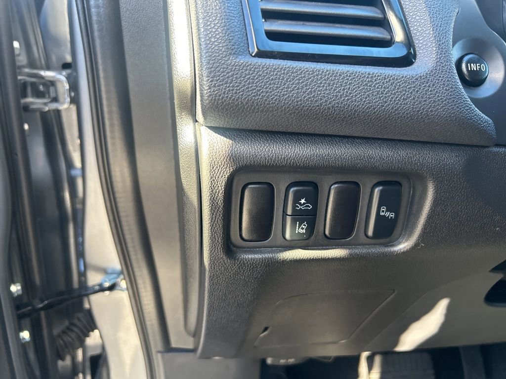 Used 2025 Mitsubishi Outlander Sport AWD image 14