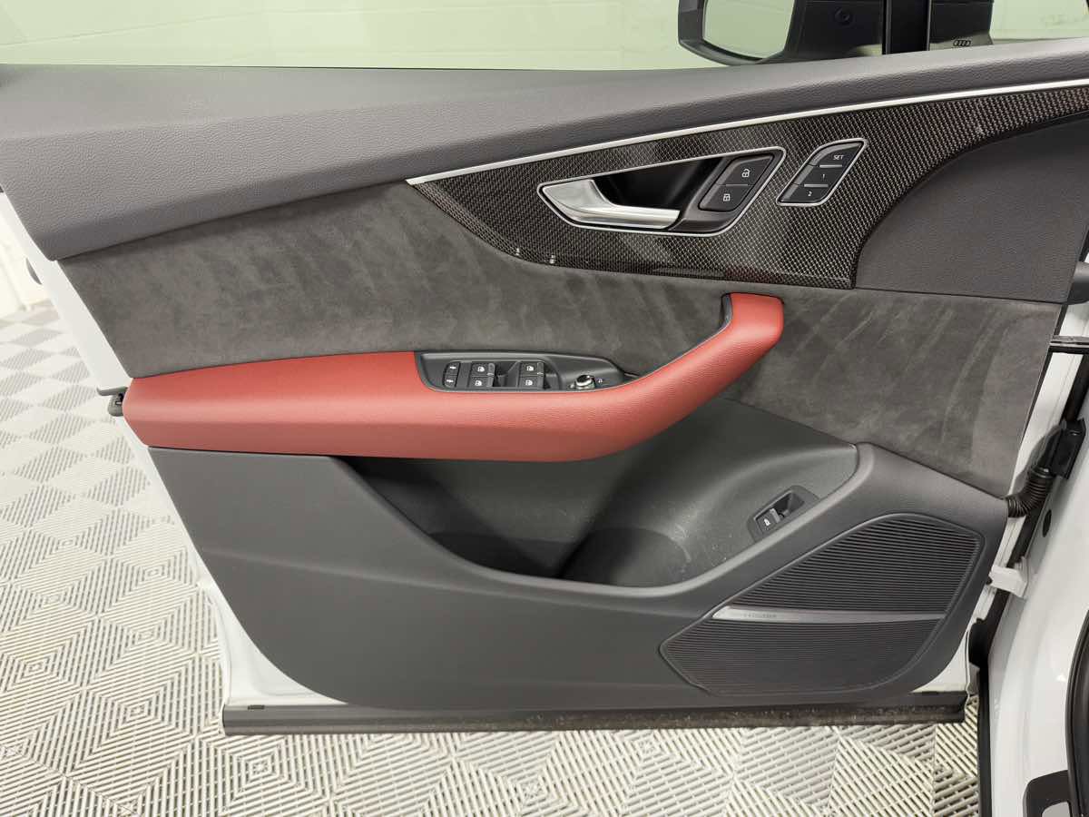 Used 2021 Audi SQ7 Premium Plus w/ Driver Assistance Package image 12