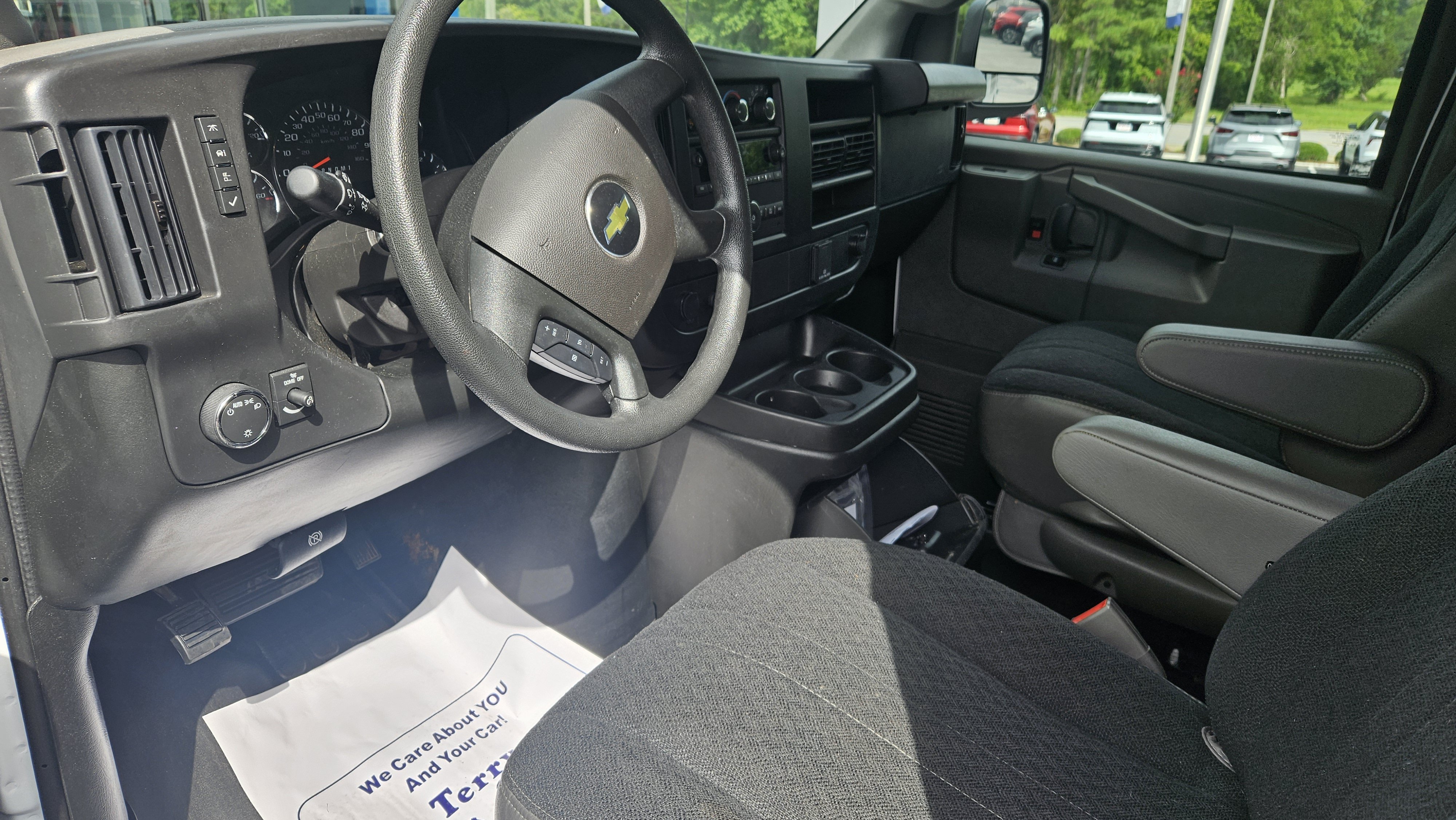 Used 2025 Chevrolet Express 2500 w/ Driver Convenience Package RWD image 10