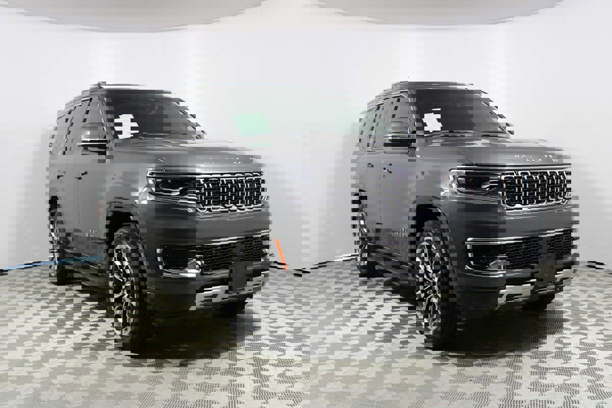 Used 2022 Jeep Wagoneer Series II w/ Premium Group I image 40