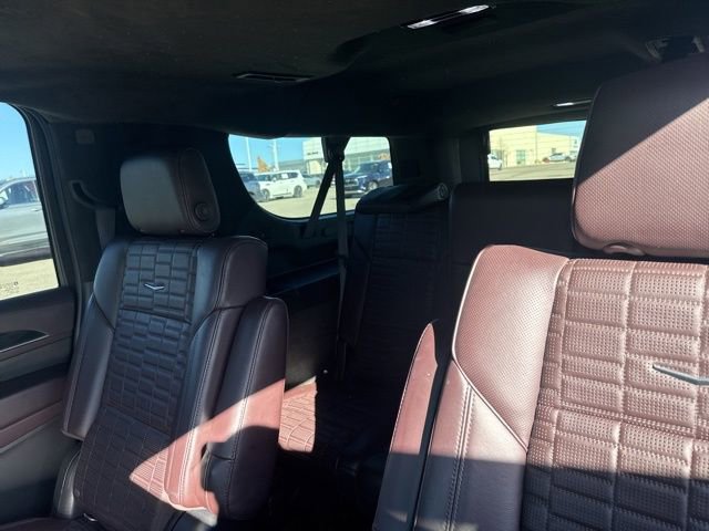 Used 2021 Cadillac Escalade ESV Premium Luxury Platinum image 10