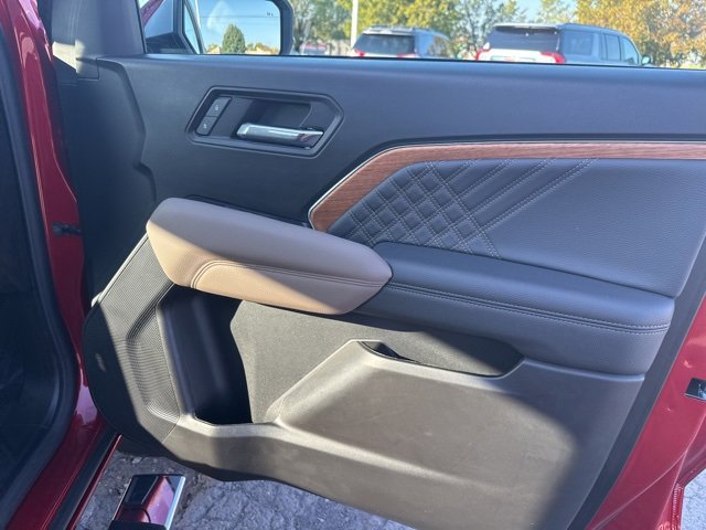 Certified 2024 GMC Canyon Denali image 23