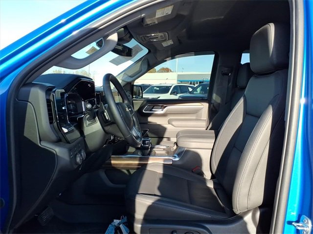 Certified 2025 Chevrolet Silverado 1500 LT w/ Leather Package image 15