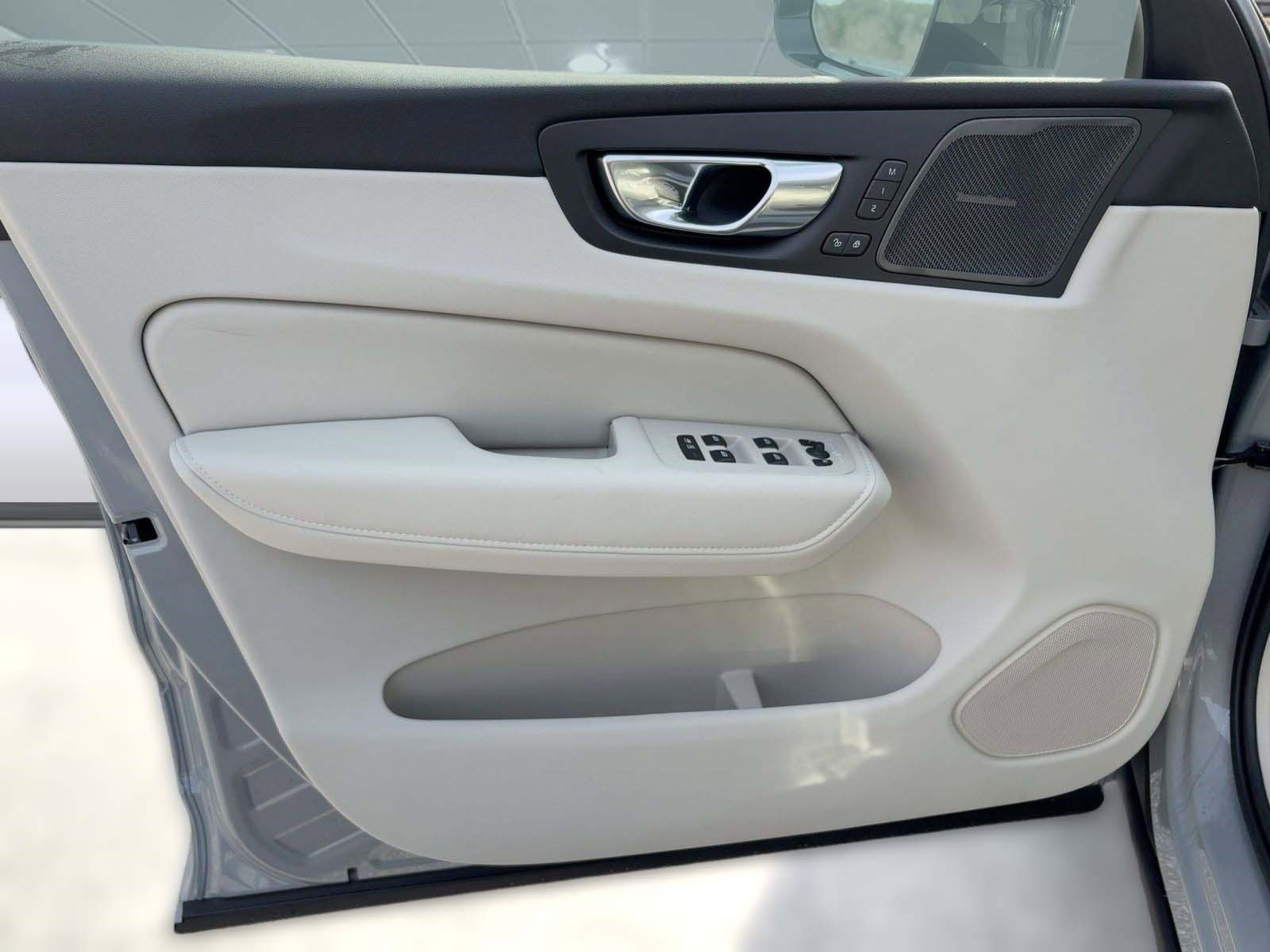 New 2026 Volvo XC60 B5 Ultra w/ Climate Package image 20