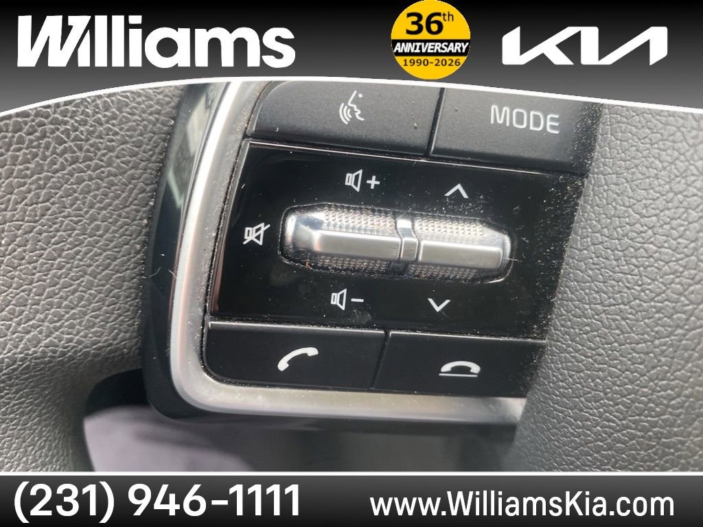 Used 2022 Kia Sorento LX image 29