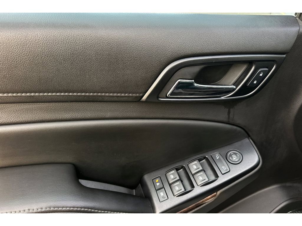 Used 2015 Chevrolet Suburban LS image 12