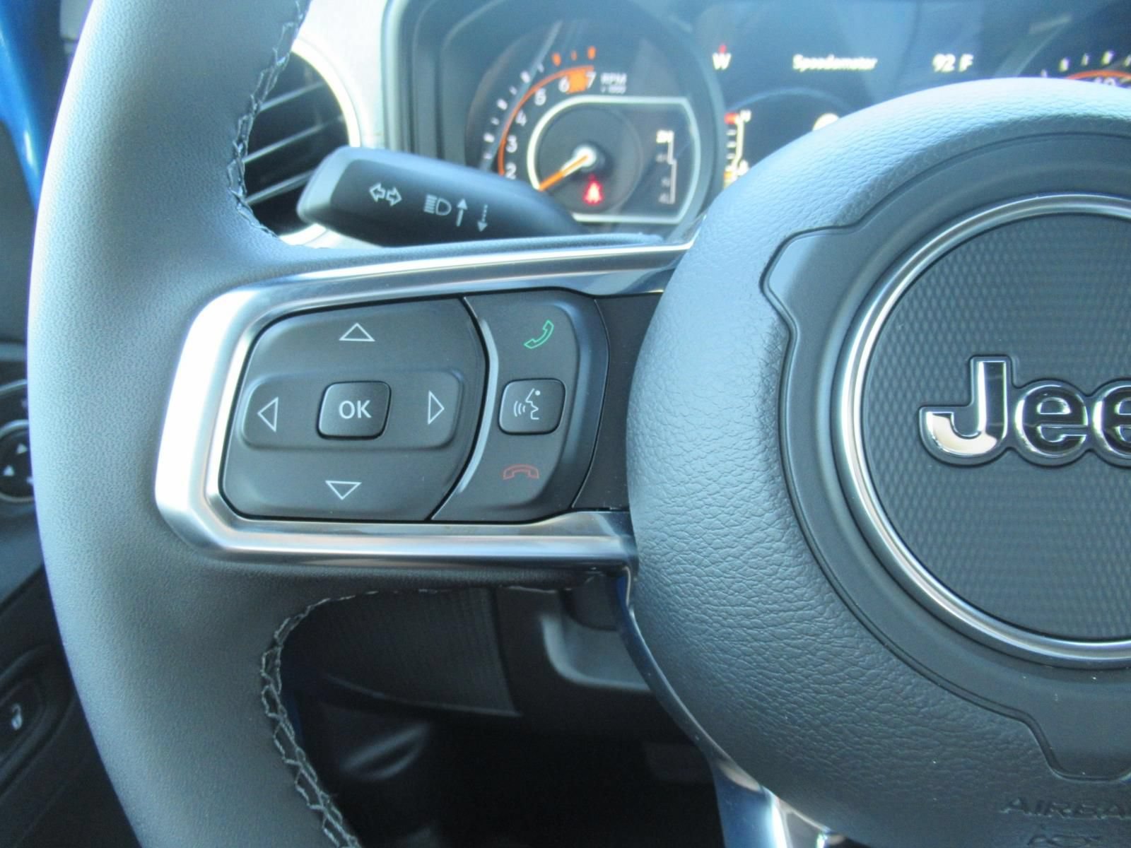 New 2026 Jeep Wrangler Unlimited Sahara w/ Technology Group AWD/4WD image 25