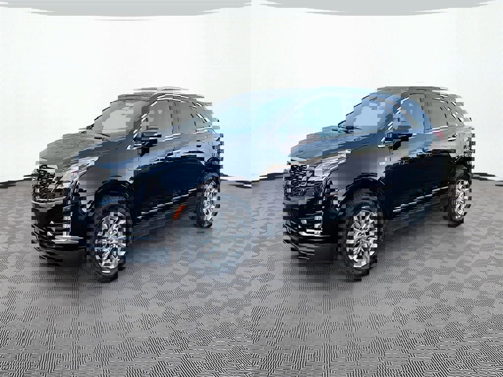 New 2025 Cadillac XT5 Luxury