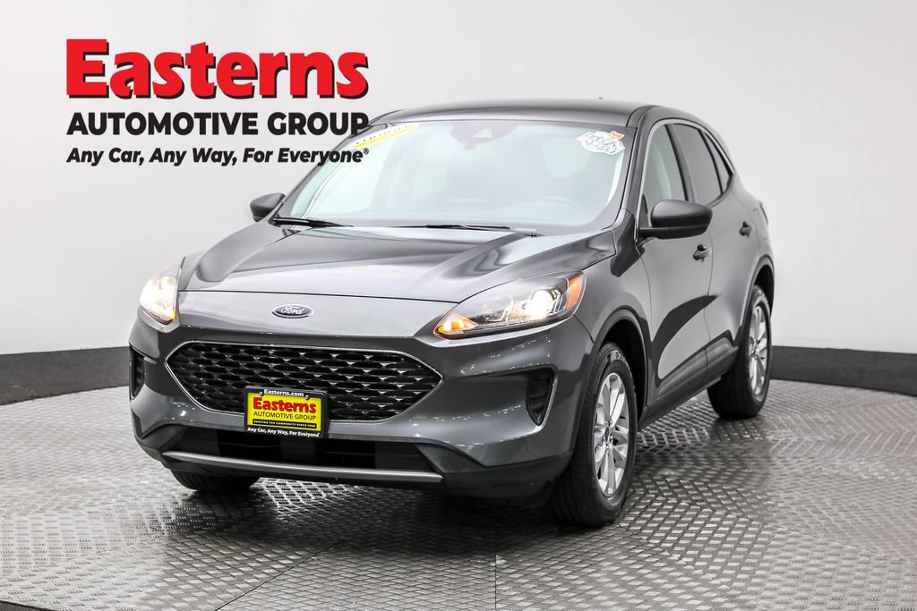 Used 2022 Ford Escape SE w/ Cold Weather Package