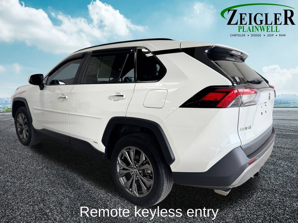 Used 2022 Toyota RAV4 Limited AWD/4WD image 3