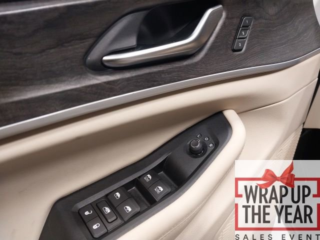 Used 2023 Jeep Grand Cherokee Limited w/ Luxury Tech Group II image 7