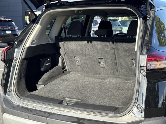Used 2023 Nissan Rogue S AWD/4WD image 20