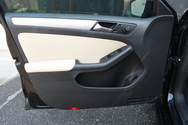 Used 2015 Volkswagen Jetta SE FWD image 13
