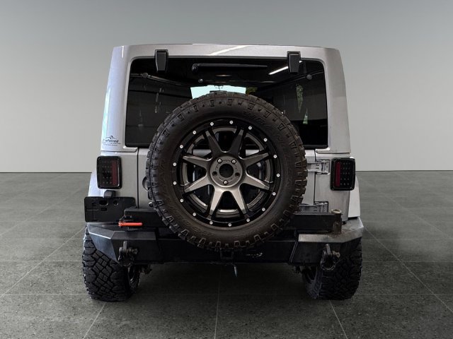 Used 2015 Jeep Wrangler Unlimited Sahara w/ Dual Top Group AWD/4WD image 26
