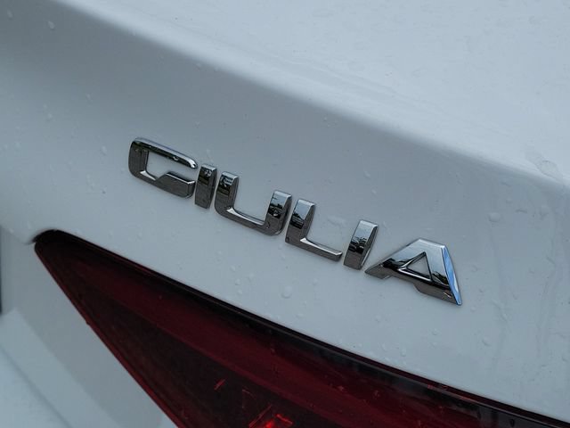 Used 2023 Alfa Romeo Giulia Veloce RWD image 5