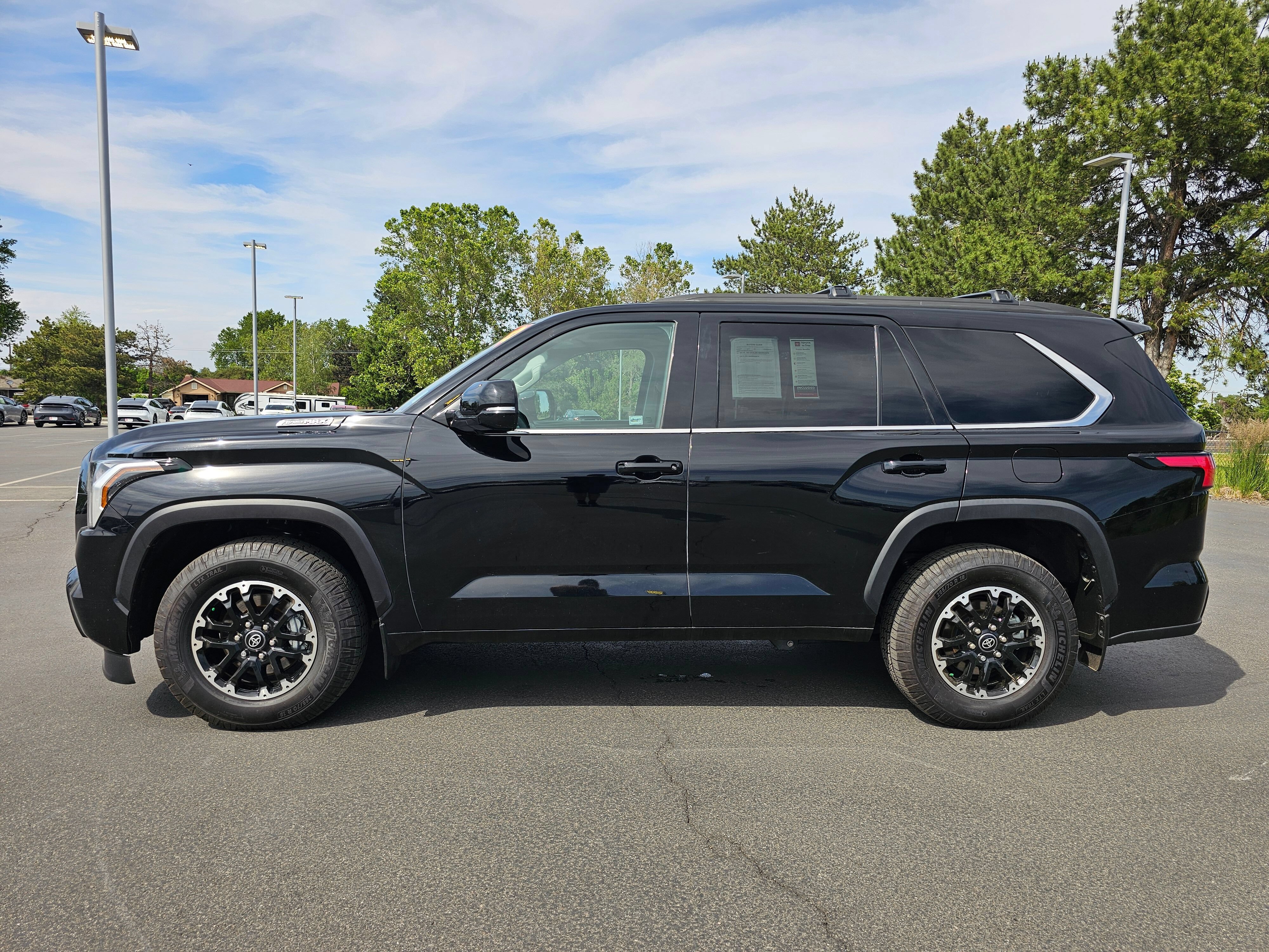 Used 2023 Toyota Sequoia SR5 w/ SR5 Premium Package AWD/4WD image 33