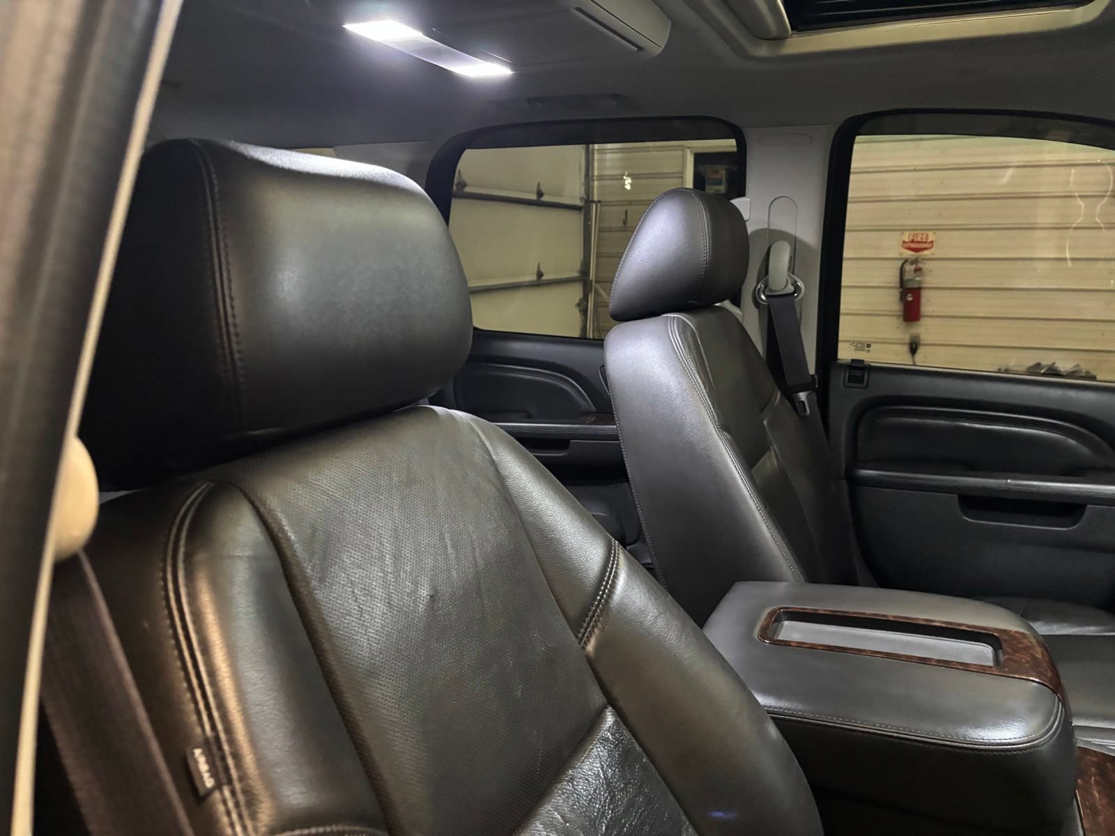 Used 2014 GMC Yukon Denali AWD/4WD image 29